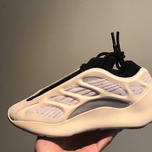 adidas Yeezy 700 V3 Azael